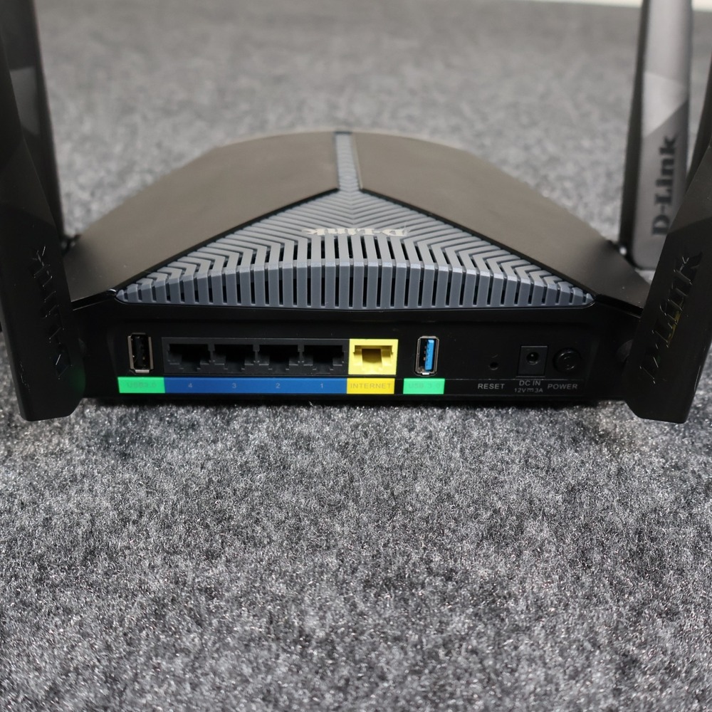 D Link DIR-3040 WiFi Router - Picture 3 of 5